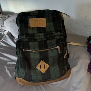 90s Jansport bag, seems rare as I’ve never been able to find it anywhere online.